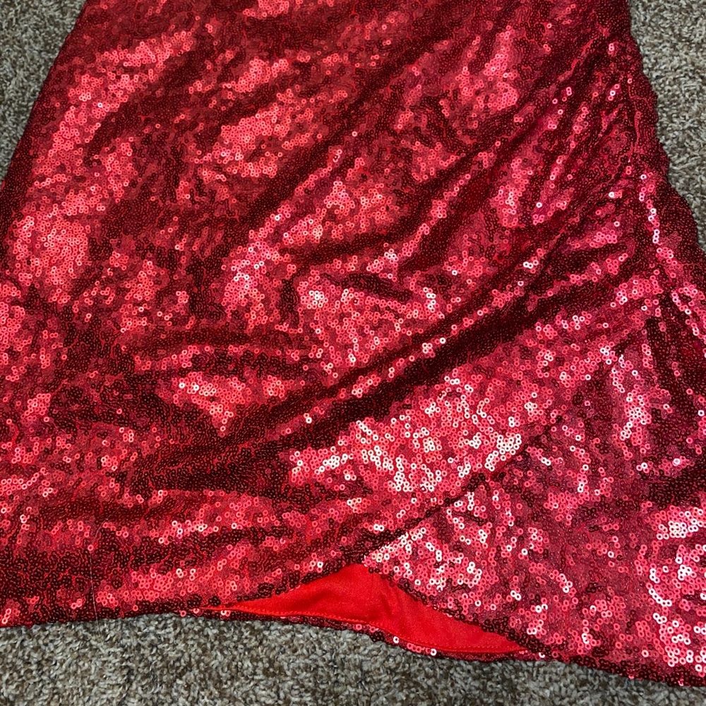 Red sequin dress - Picture 3 of 4